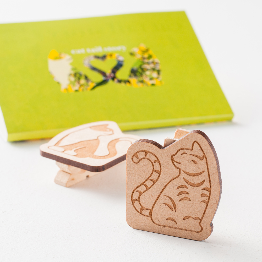 木製クリップ台紙付　彫刻タイプ